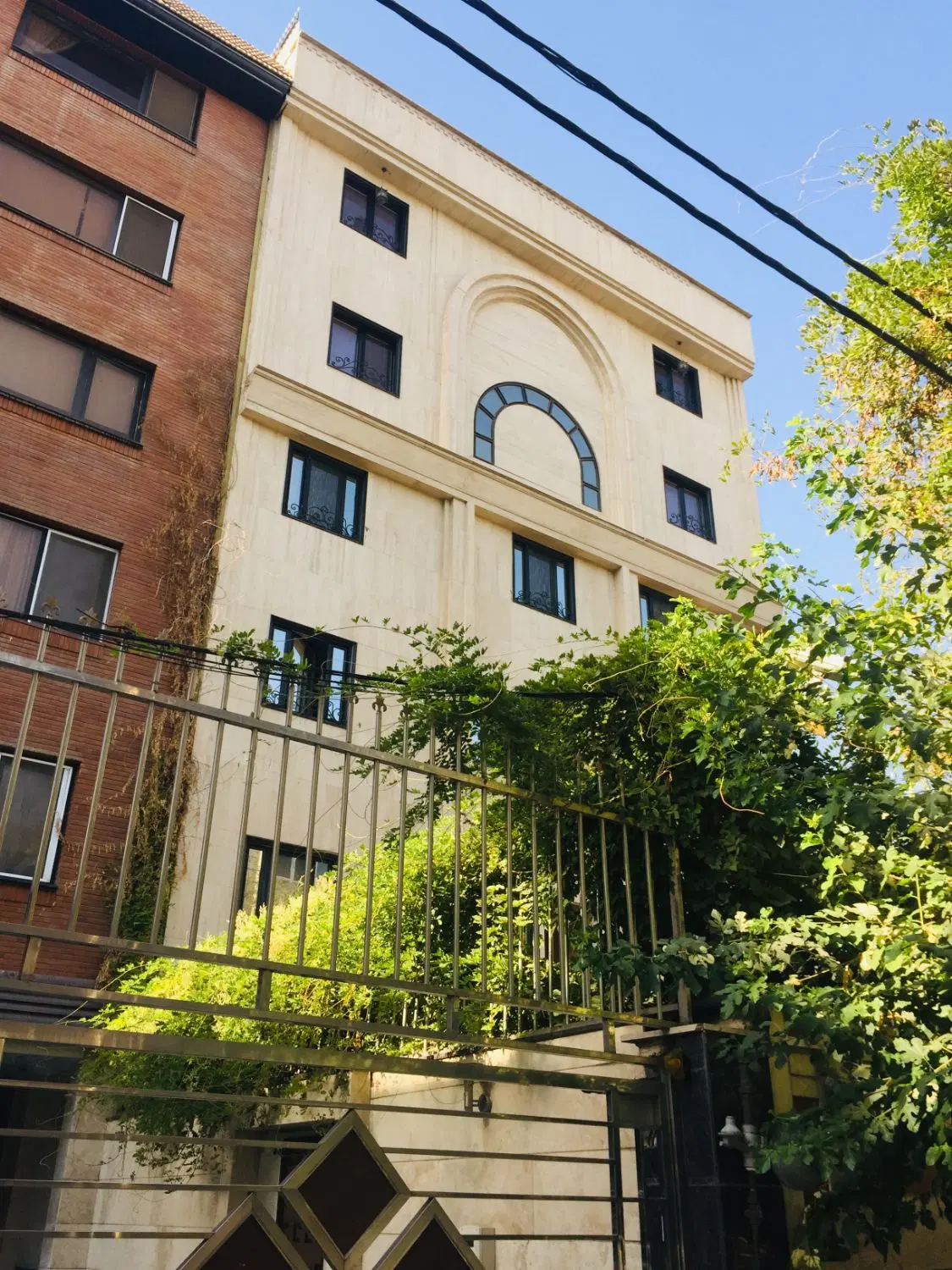 ۷۰ متر خیابان منیریه فرهنگ بدون مشابه