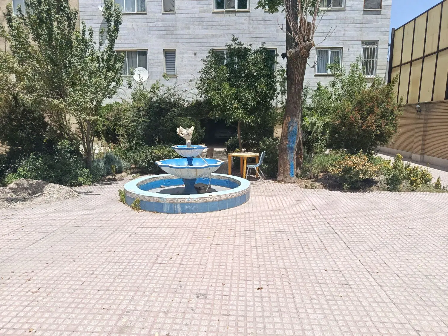 80متر _دو خواب _فول_لوکیشن خوب