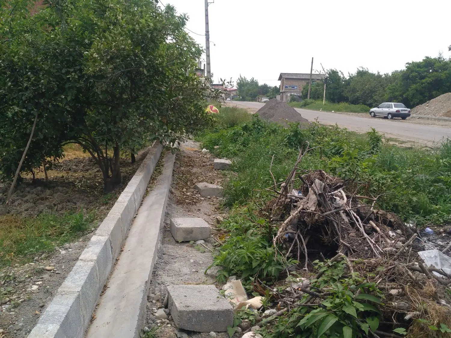 زمین  ۵۶۴متری