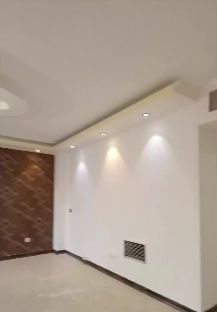 آپارتمان خوش نقشه بدون پرتی ،غرق نور