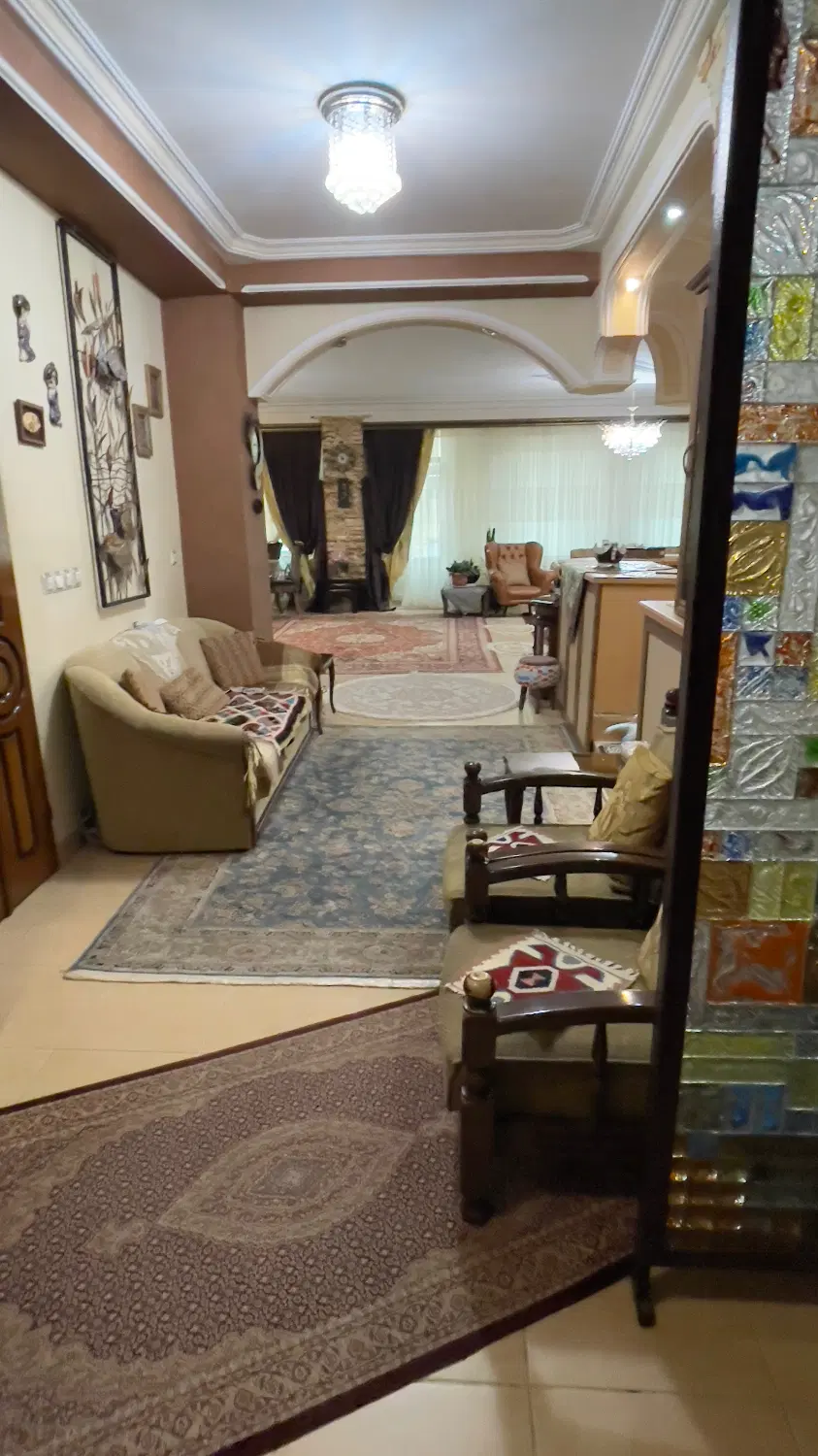 منزل مسکونی ۲۰۰ متری در کوی گلستان