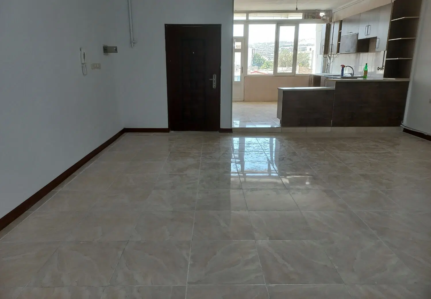 ۳طبقه و پارکینگ_۳ سند تک برگ_ برخیابان