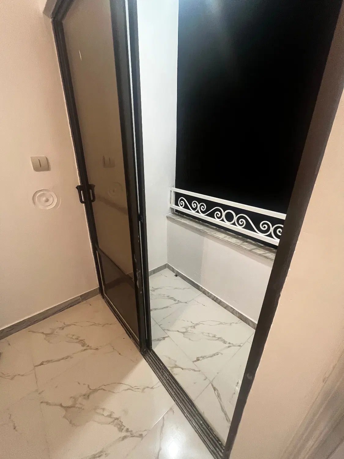 فروش آپارتمان تک واحدی جهاد ۱۳ آبان