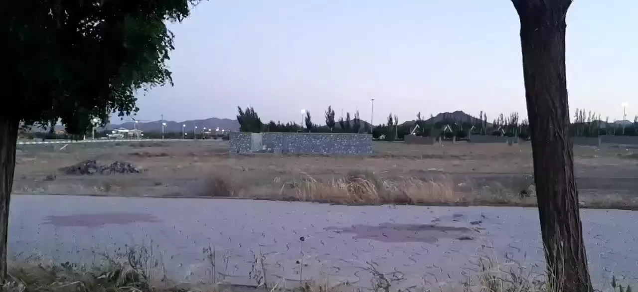 ۲۰۰ متر زمین مسکونی در دستجرد