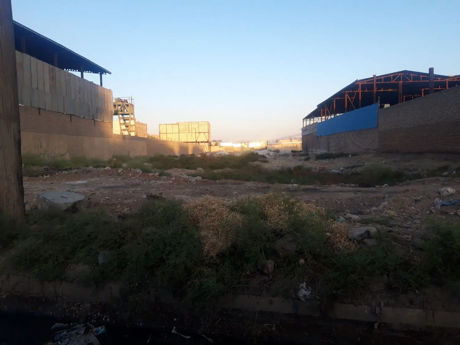 زمین تجاری مسکونی