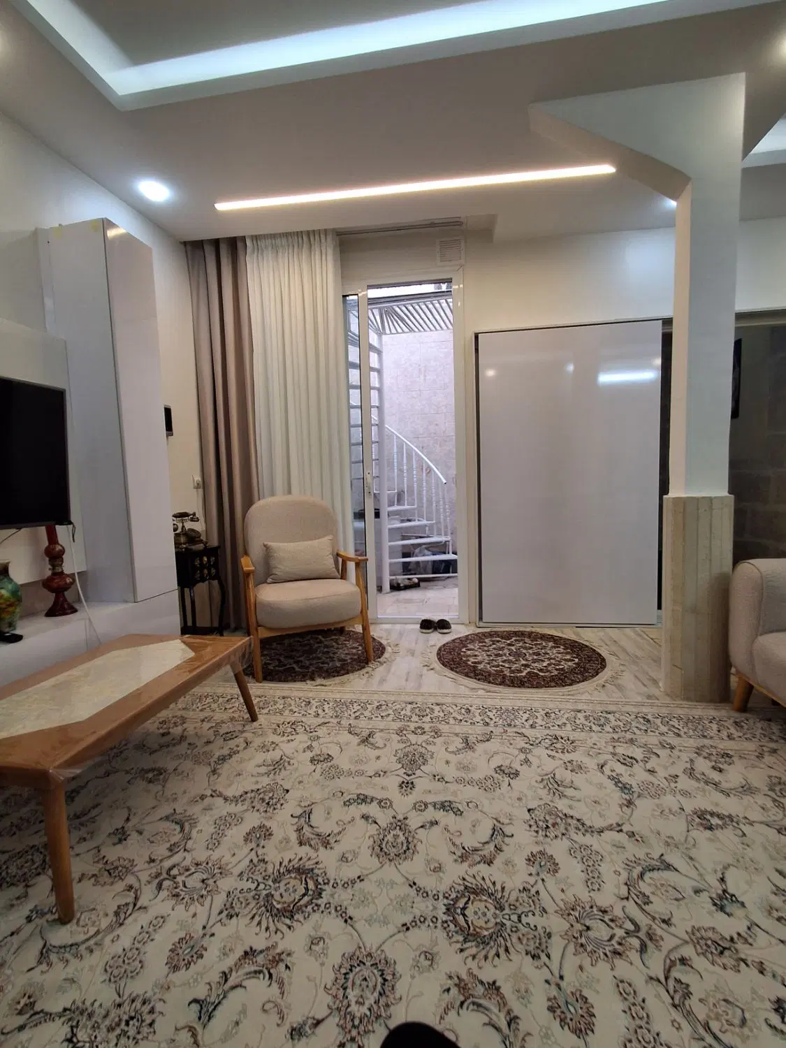 فروش آپارتمان دو طبقه با سند طلق و امکانات کامل