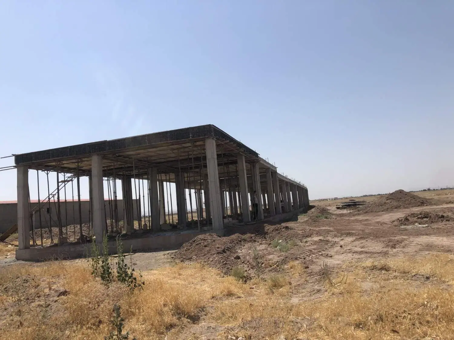 زمین ویلایی بعلاوه اسکلت،شهرک ماهان فارسیان قزوین