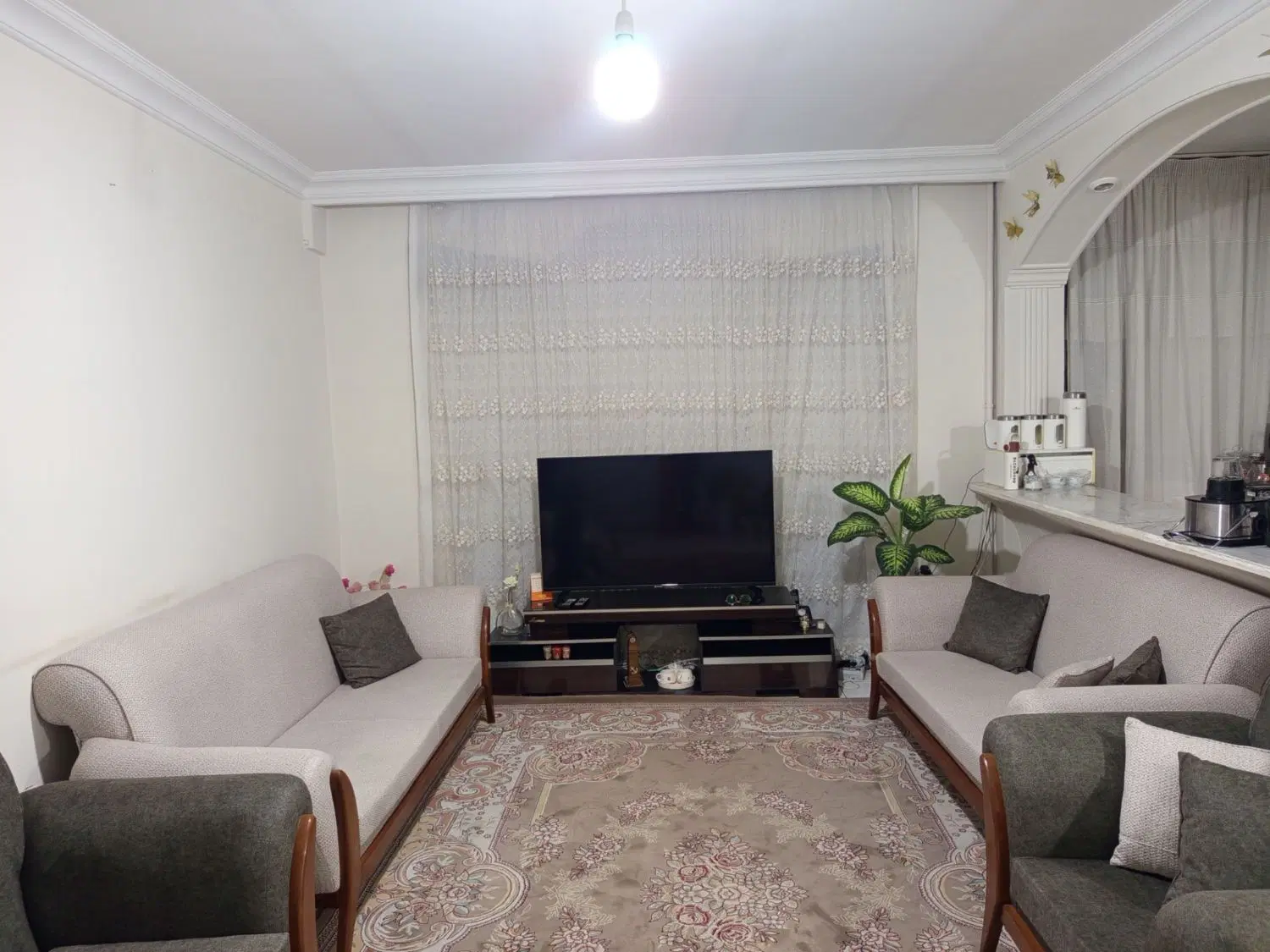 ۸۰متر دوخواب اندیشه ۷۴ نورگیرپارکینگ بدون مزاحمت