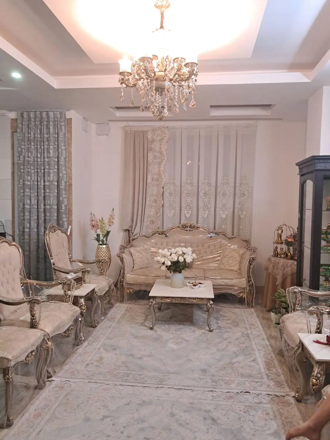 اجاره واحد ۸۳ متر  طبقه دو نوروزیان