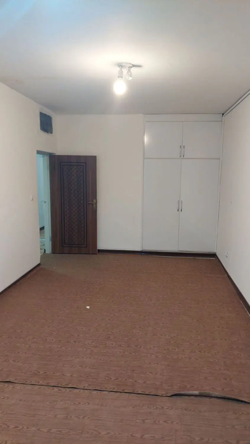 فروش یک باب منزل ویلایی ب۱ سر نبش