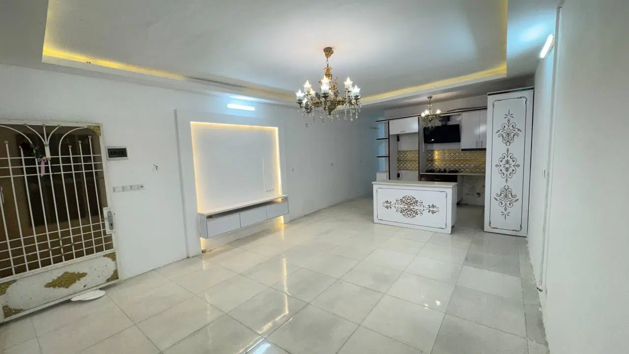 طبقه همکف راه جدا