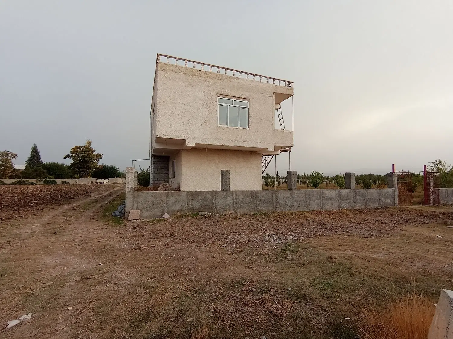 باغچه الوان 8055بالانوج شمسجان(املاک سعیدتقوی )