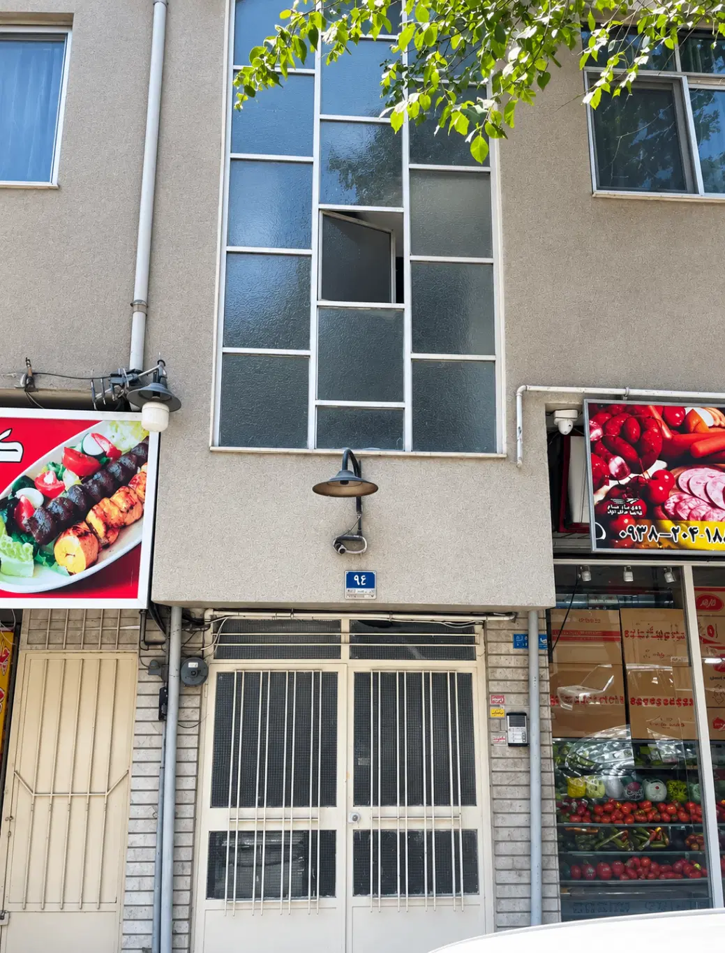 ۹۵ متر خانه کلنگی طبقه همکف فروشی