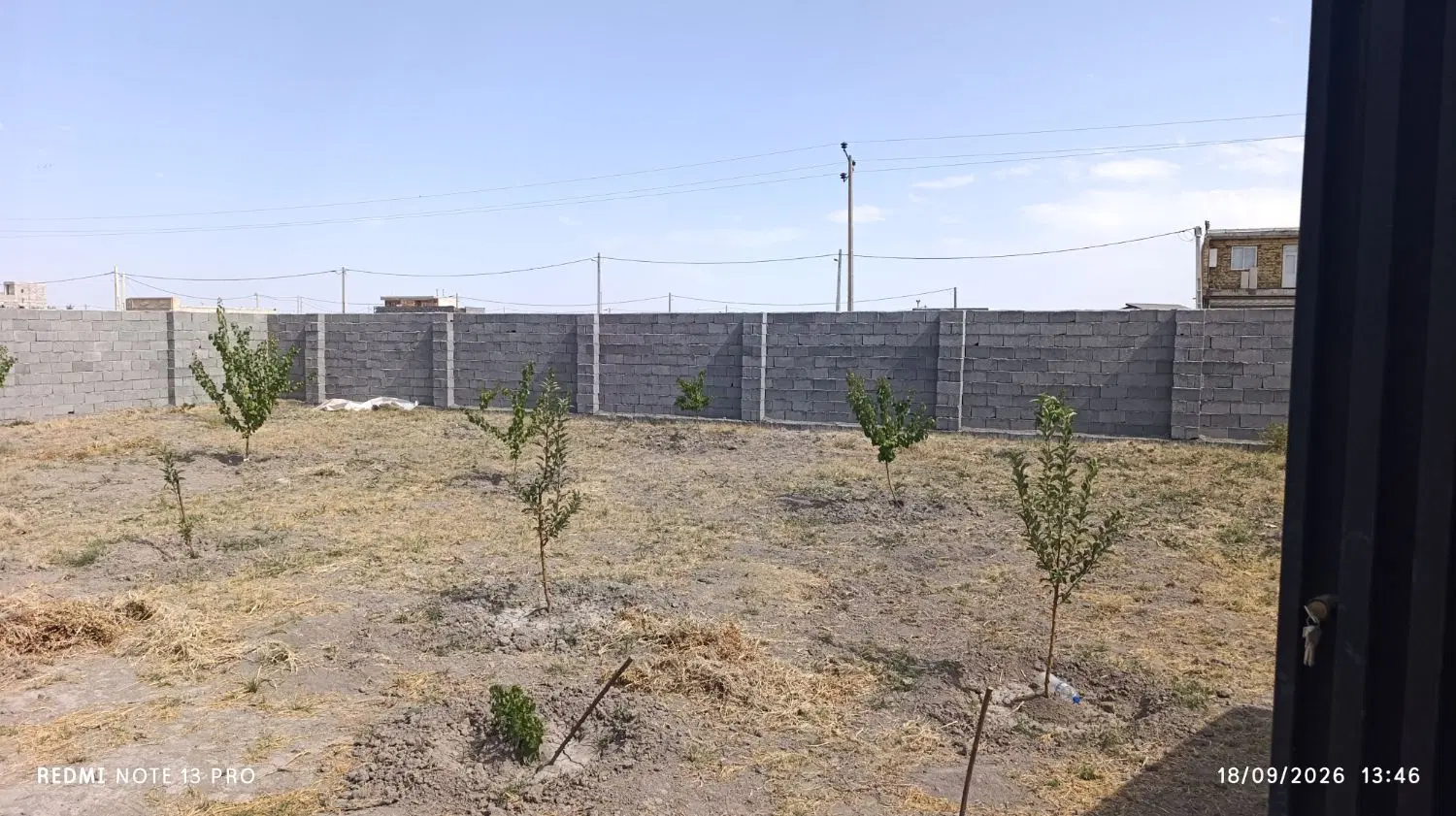 زمین بنیاد اردوشاهی قطعه بزرگ دیوارکشی شده