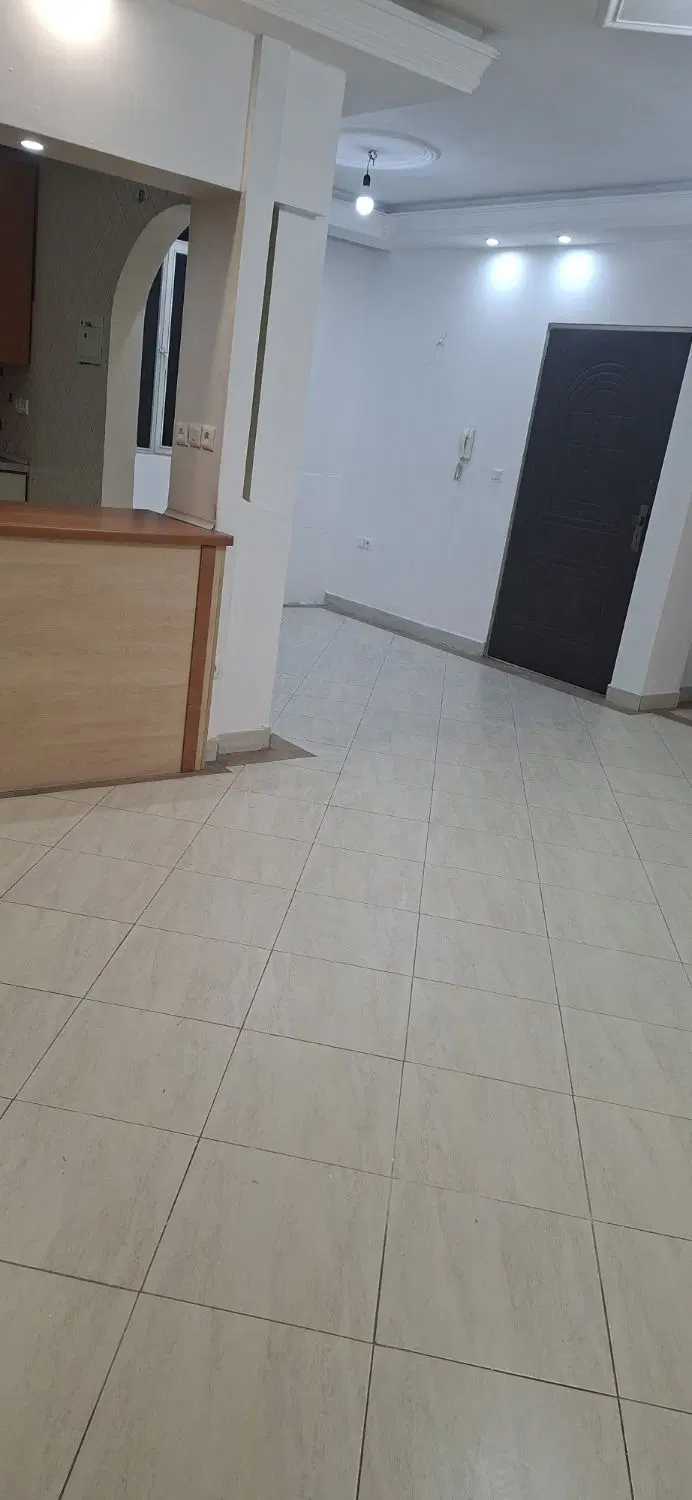 اپارتمان ۸۲ متری طبقه چهارم