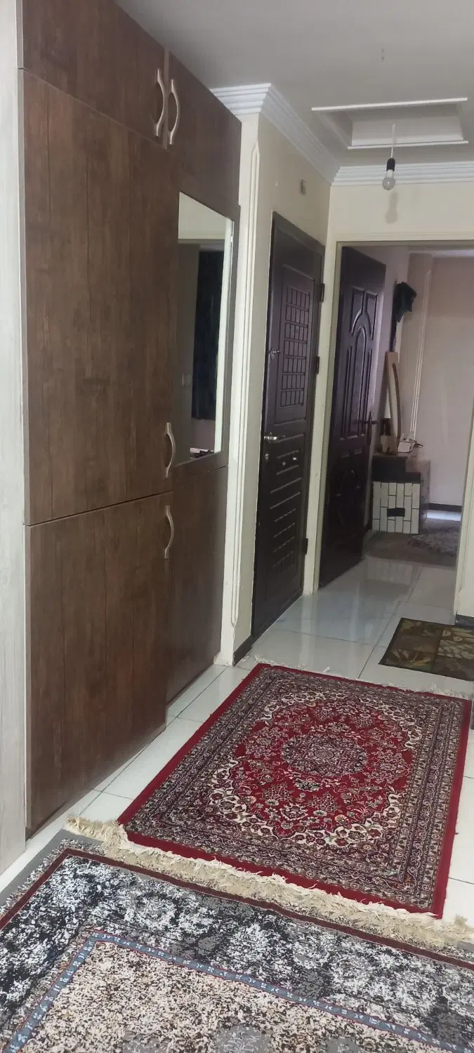 همخونه یا همخانه میخوام