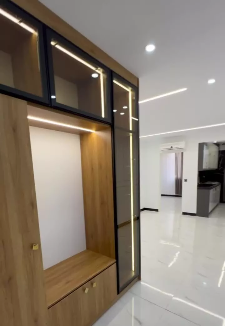 ۵۵مترروبنما پارکینگ آسانسور سندتک‌برگ‌ اندیشه فاز۱