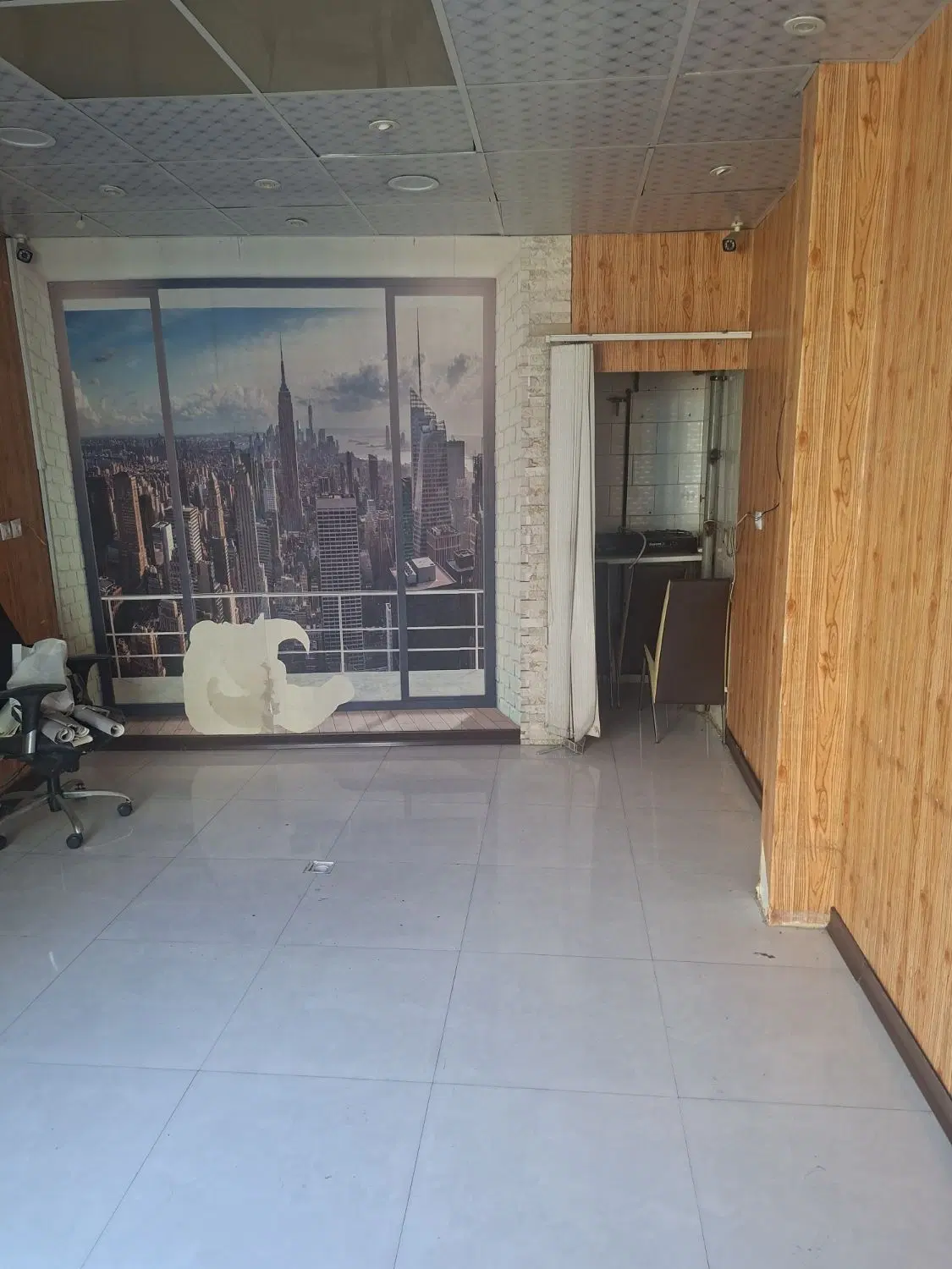 مغازه فروشی