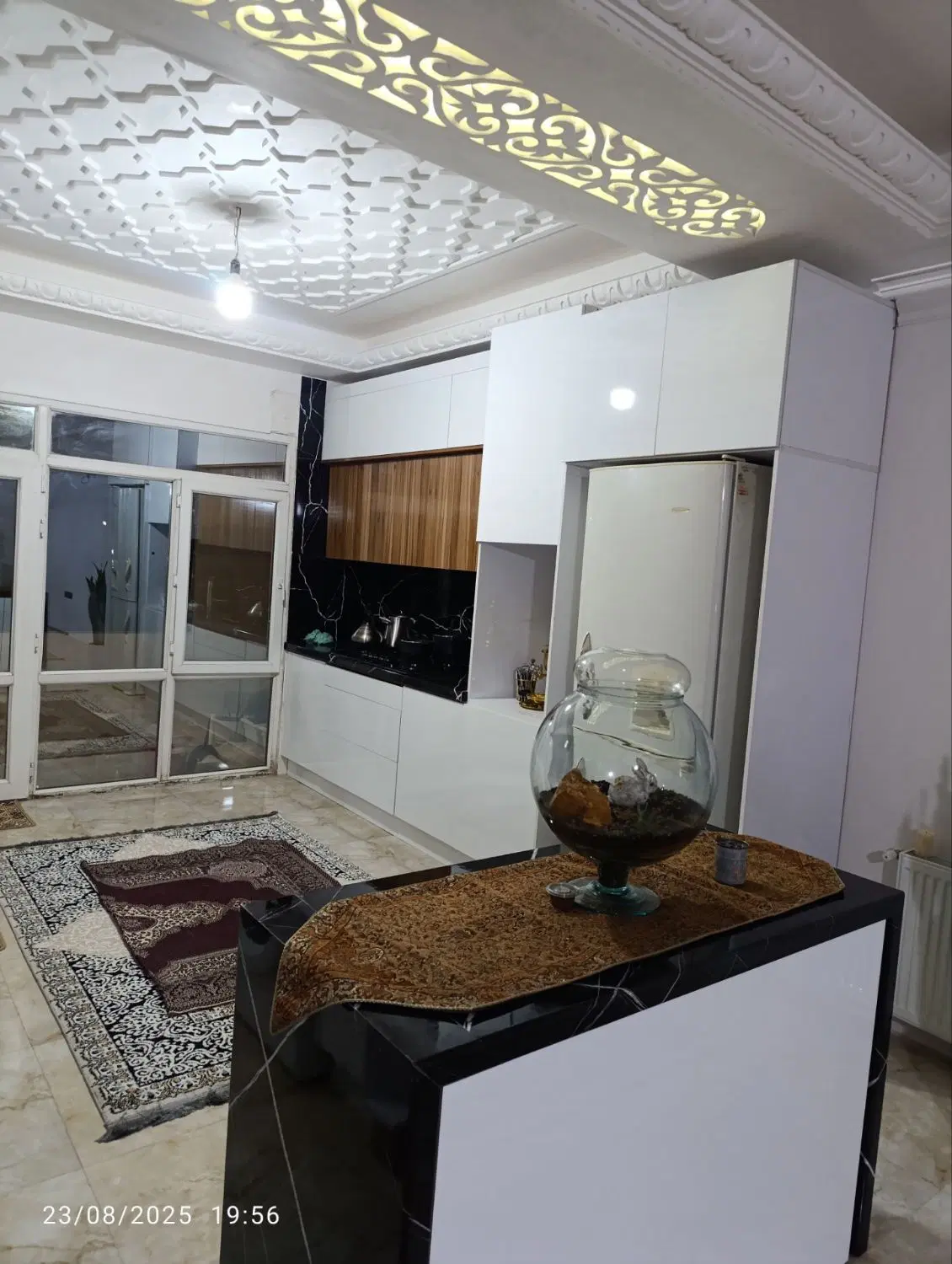 واحد۱۵۰ متری مطهری غربی جنب درمانگاه گوهر