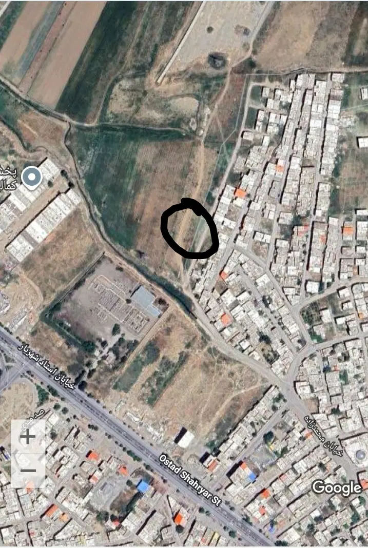 زمین فروشی