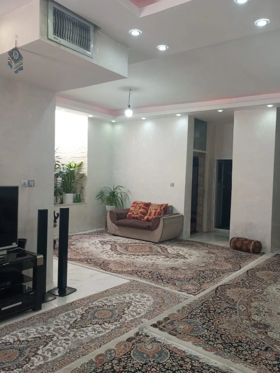 فروش خانه‌ی ۲۲۴ متری دوخوابه + سوئیت