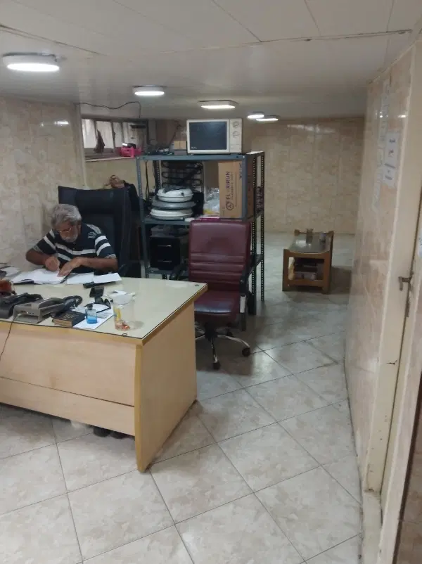 ۶۰ متری تجاری بر چهارباغ شرقی