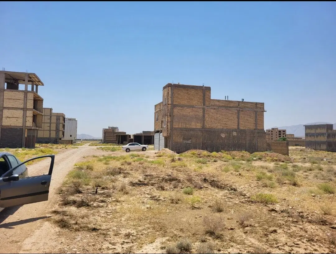 زمین ساختمانی