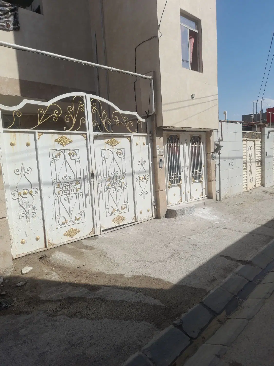 منزل ویلایی  زیر فی