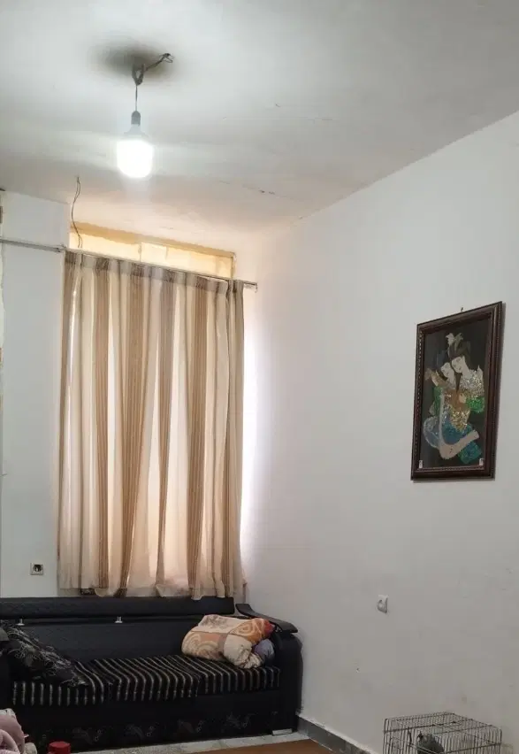 زمین و خانه