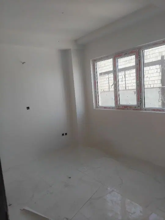 شهرک بهشتی ابتدای خیابان طاووس ۵۴ متر