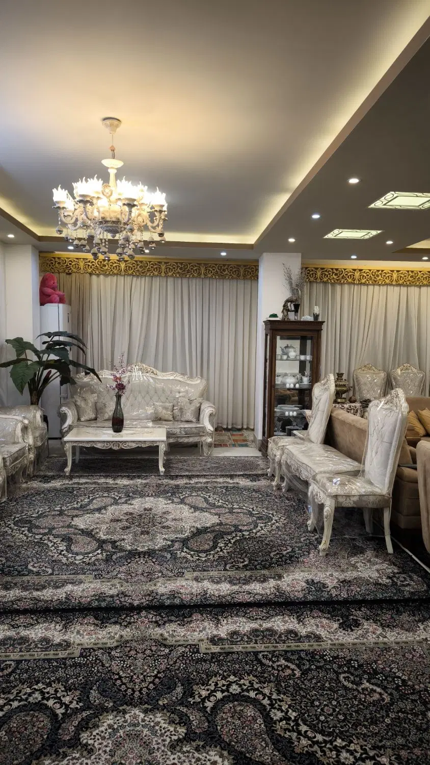 آپارتمان تک واحدی