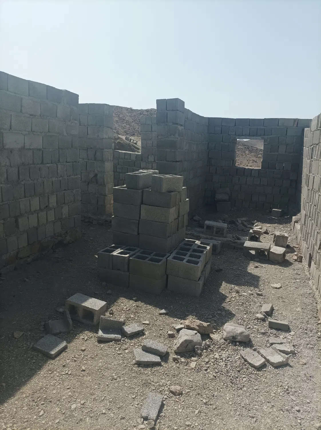 فوش خانه نیم ساز
