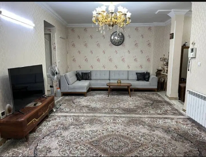 اپارتمان خوش نقشه با پارکینگ اصلی