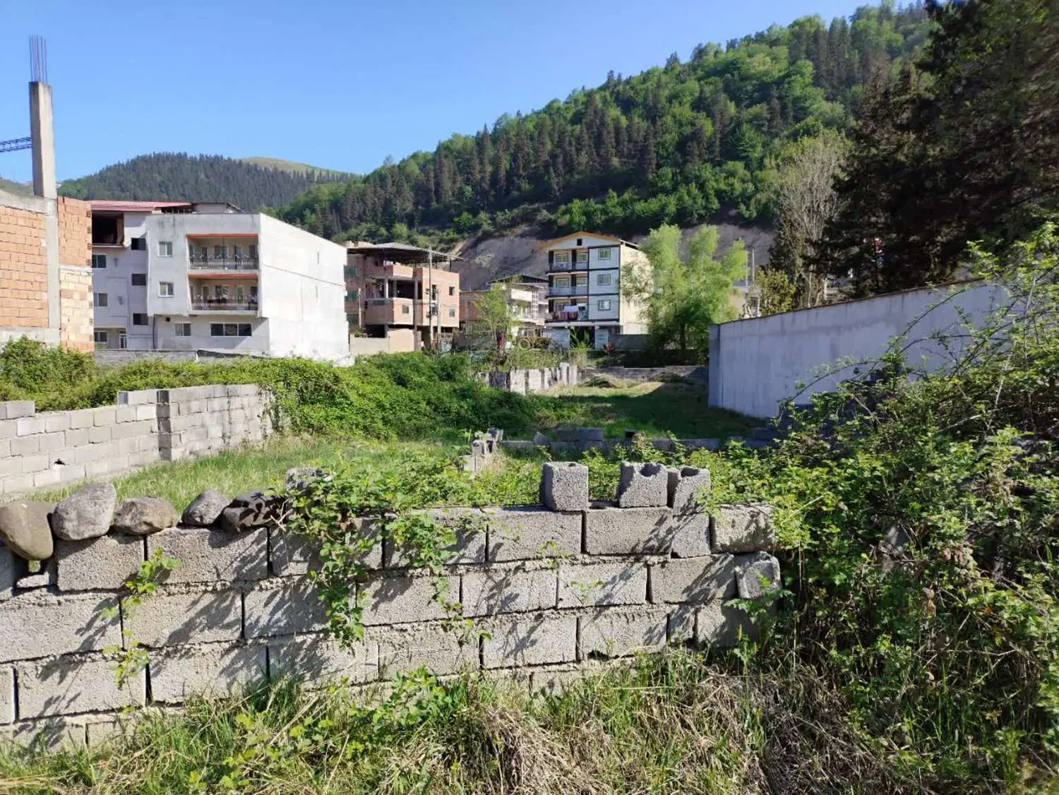 زمین مسکونی خوش منظره در زیرآب