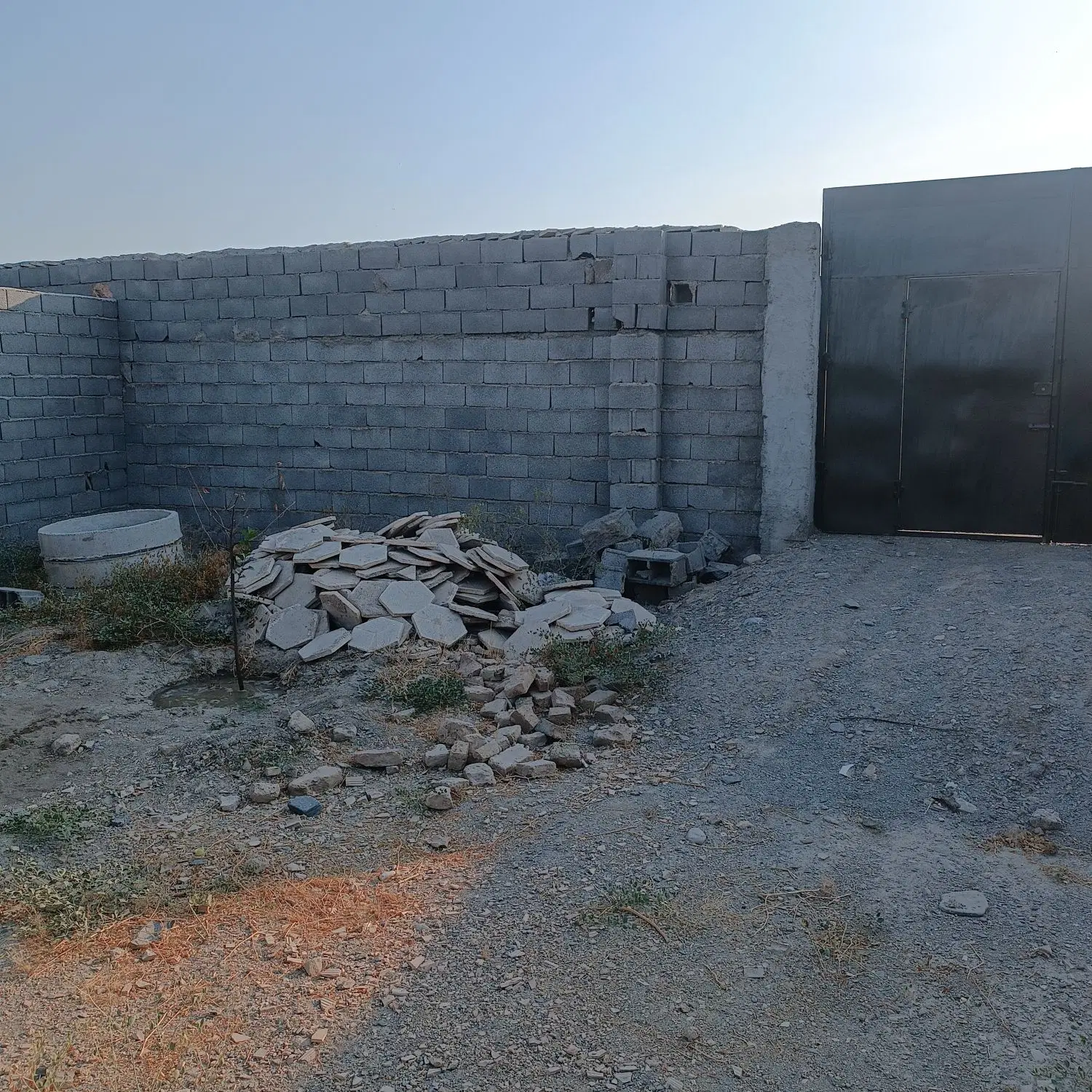 زمین فروشی