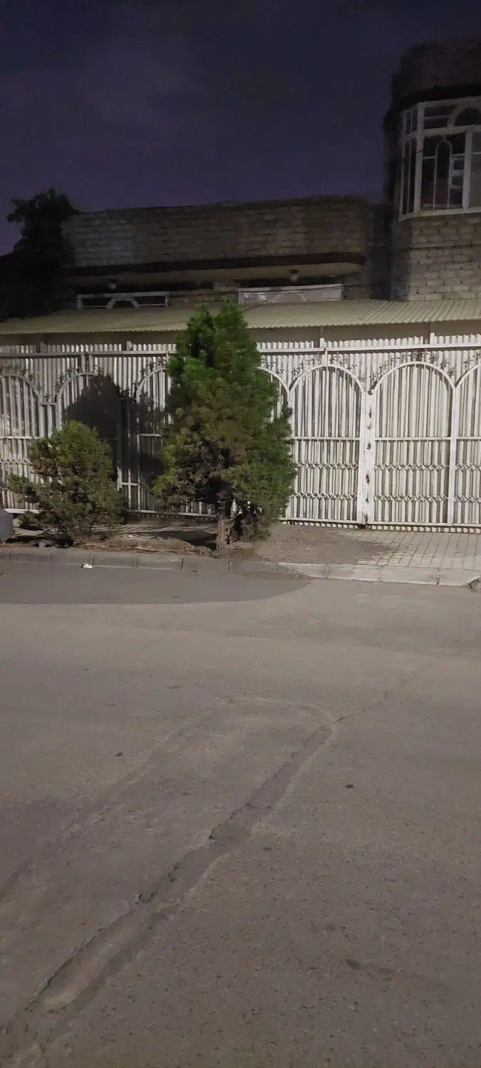 قاسم آباد چهارراه مخابرات 205متر ویلایی دوممر