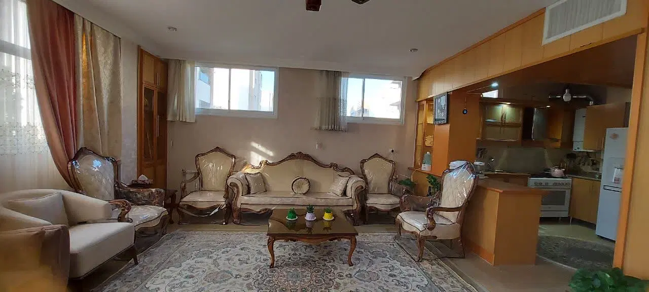 آپارتمان پرنور سه دو خوابه