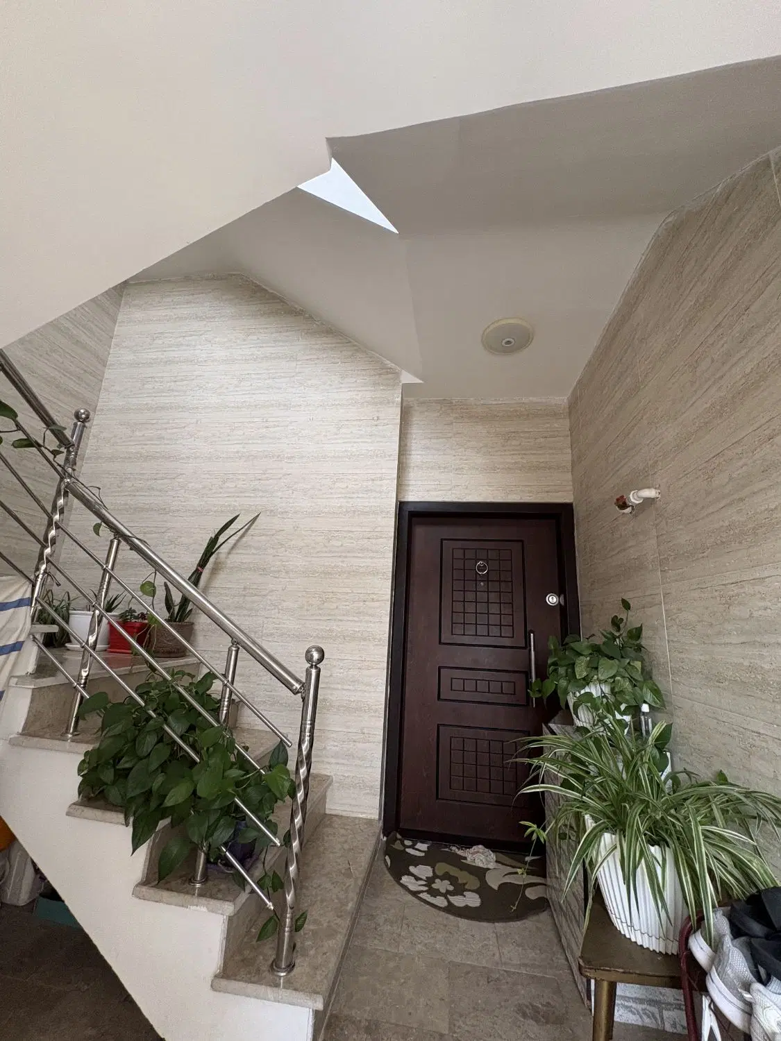 منزل دوطبقه ویلایی