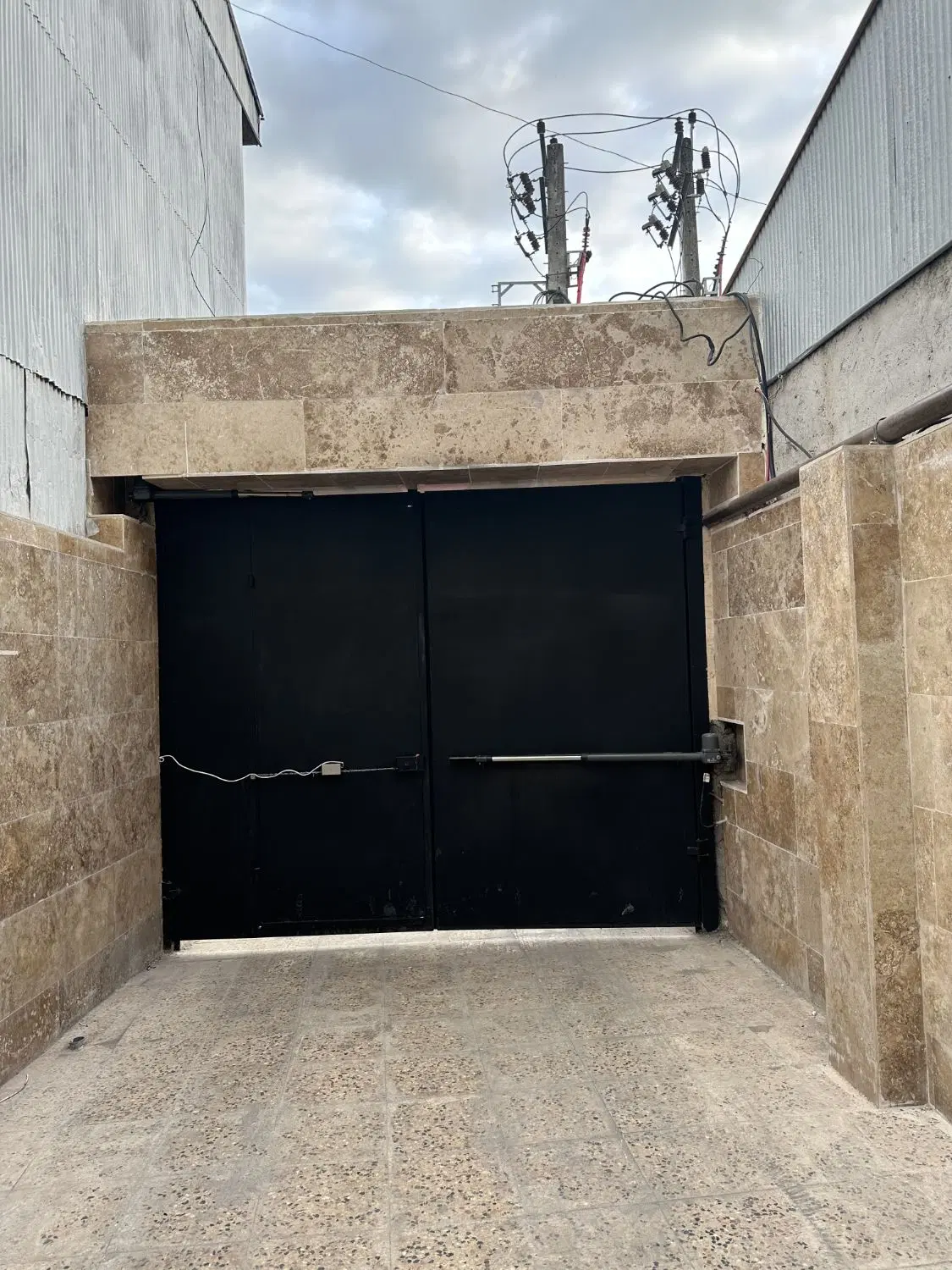 فروش واحد نوساز سند دار