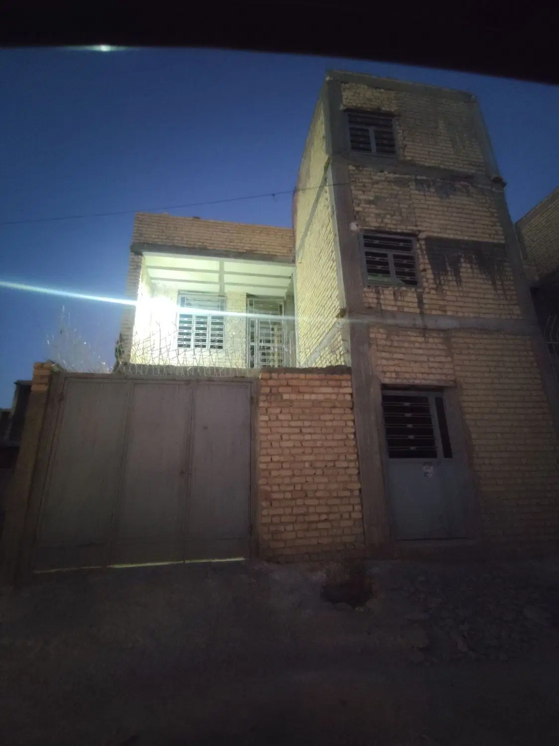 اسکلت دوطبقه