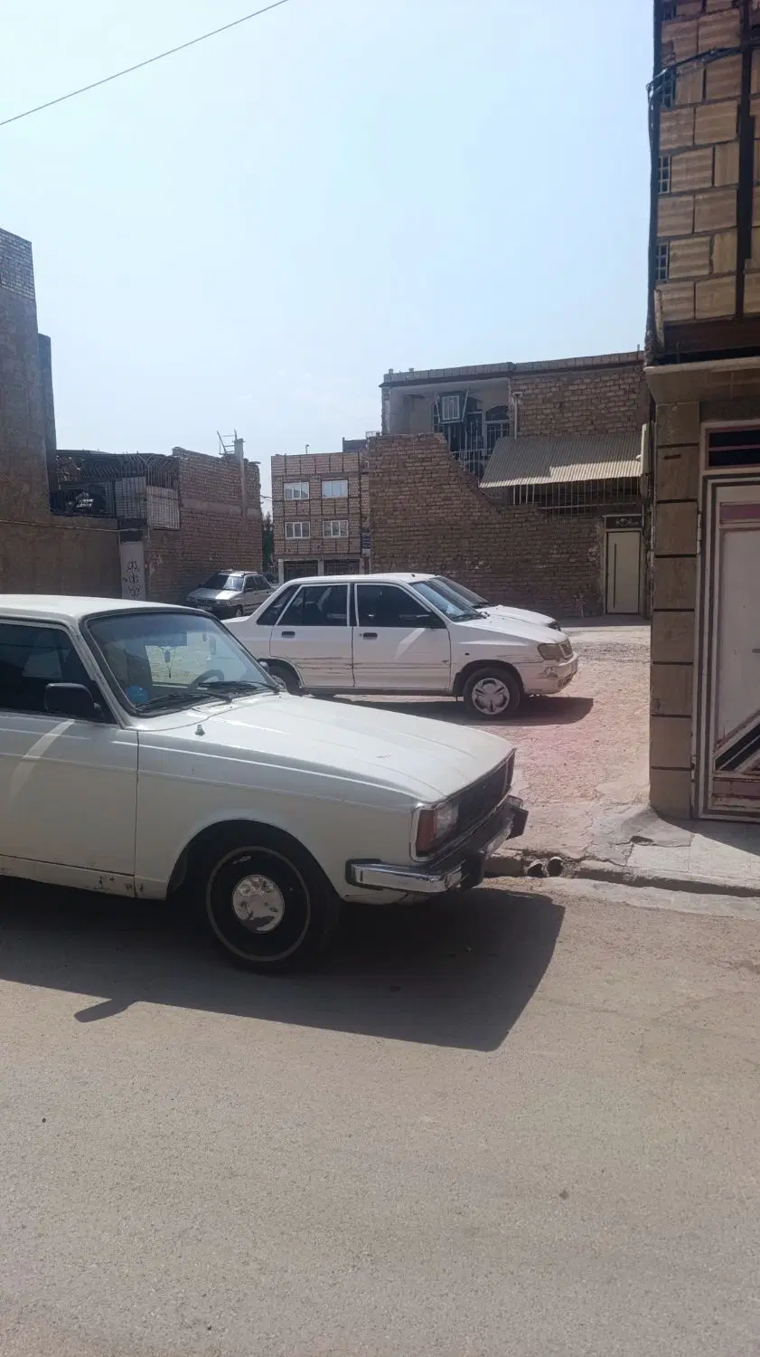 زمین فروشی