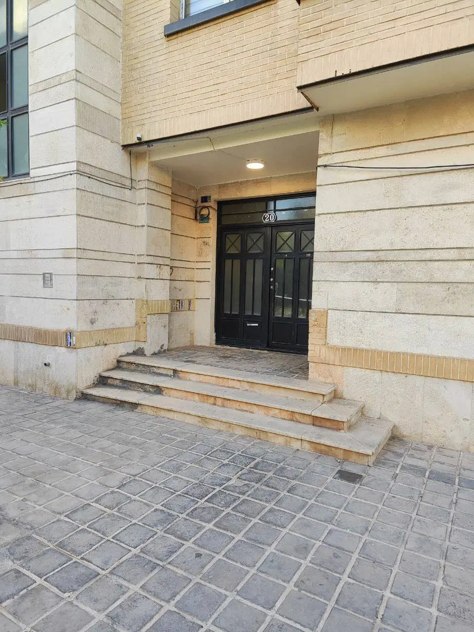 فروش 130 متری پرنیان