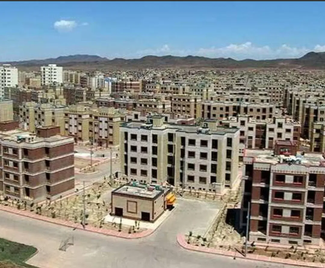اپارتمان کرونی بین شهرک سامان و اول کرونی