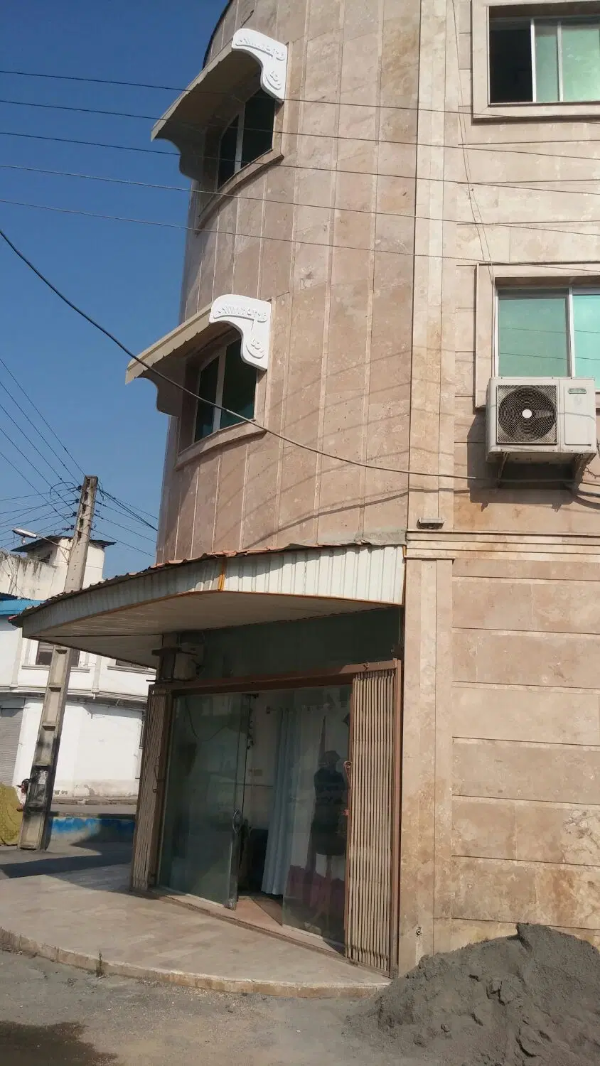 خانه اجاره ای سه نبش.   امام رضا