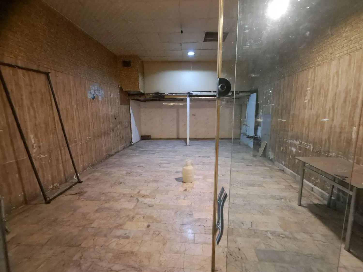اجاره مغازه ۴۰ متری حاشیه بلوار وکیل اباد