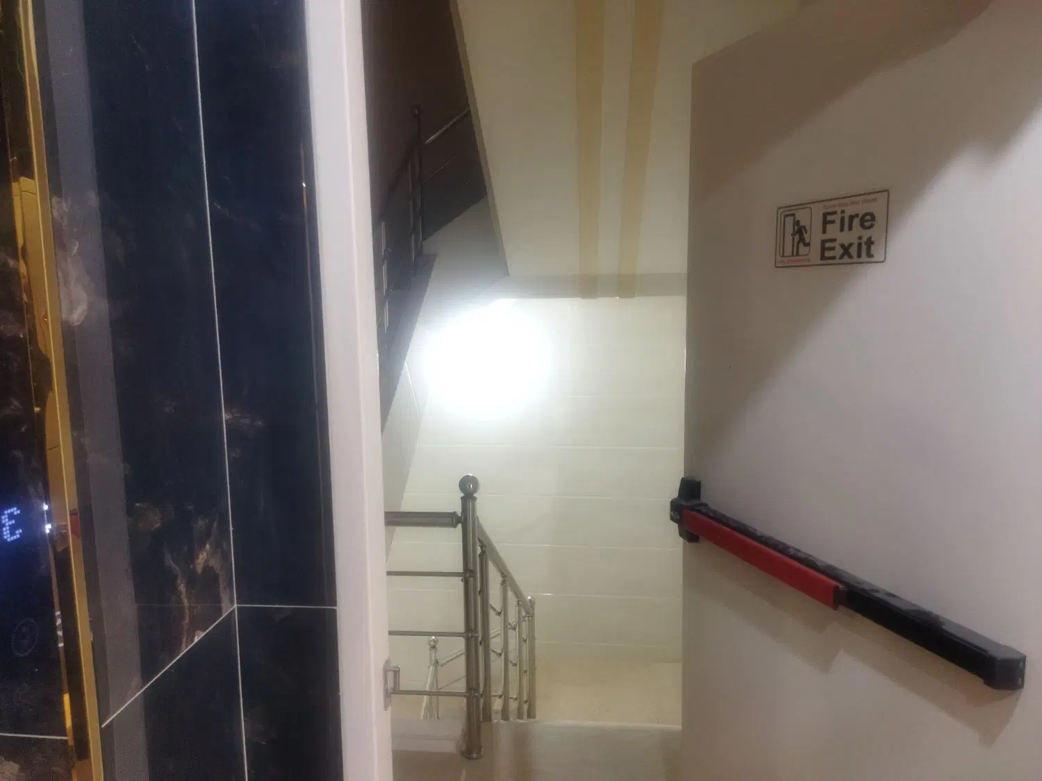 واحد ۱۶۰متری  فوق لاکچری