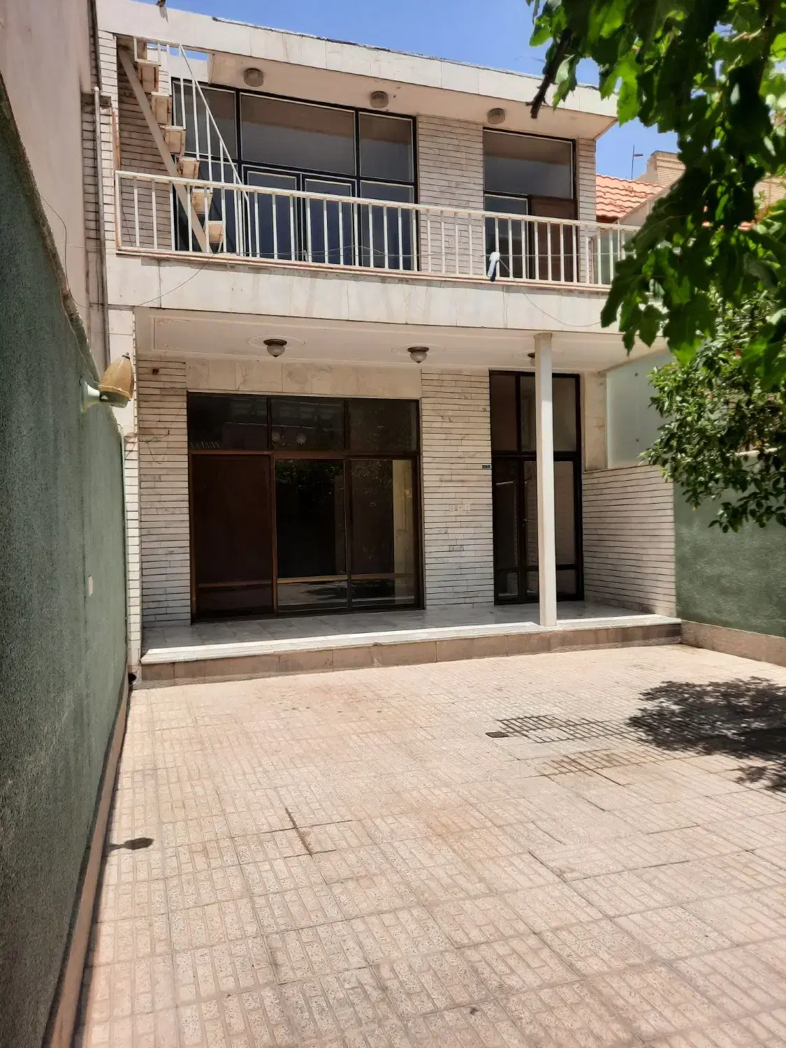 فروش منزل ویلایی چهارباغ بالا
