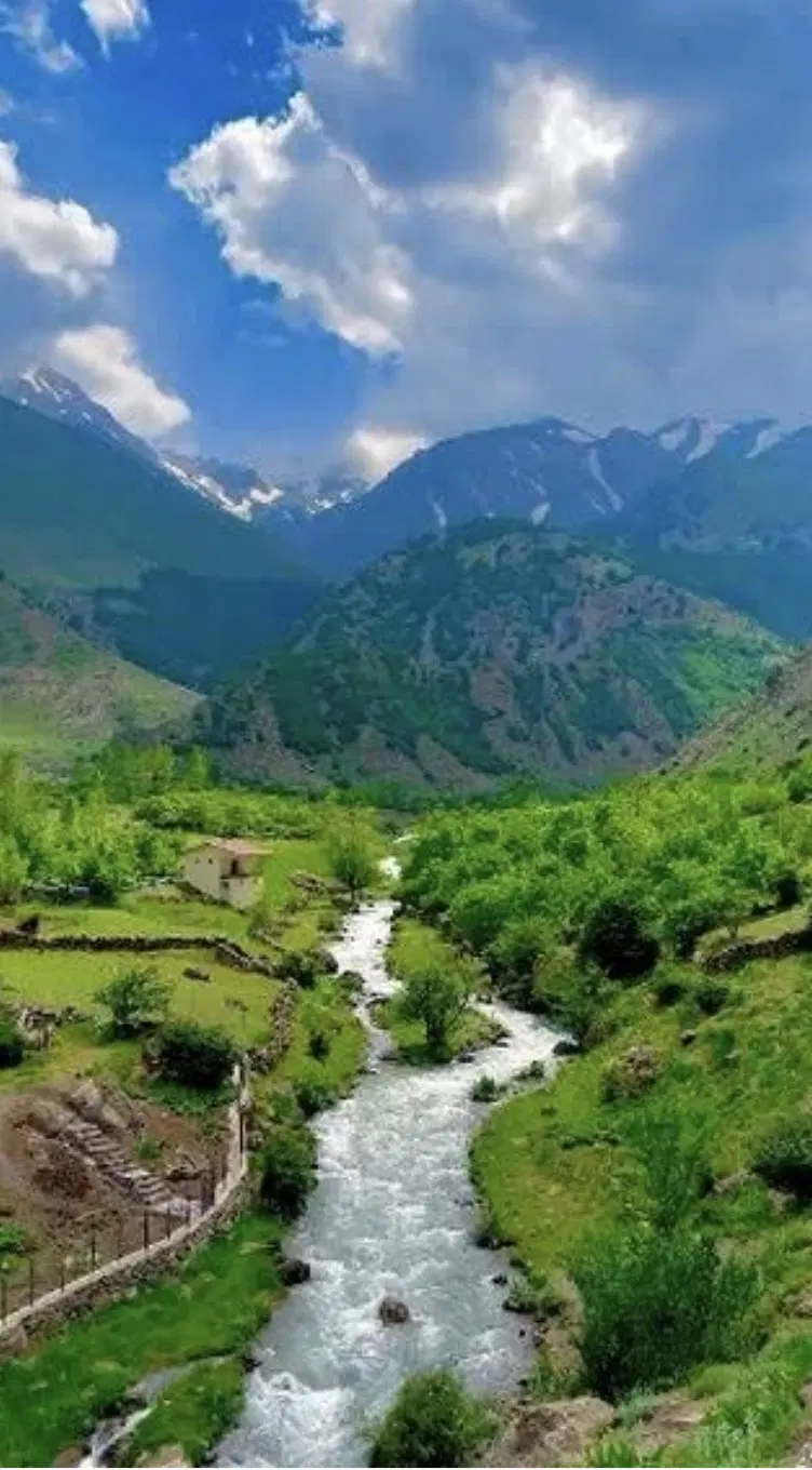 ۵۰۰ زمین ۴۰۰بنا نیمه سازدر دل ابرها آلپ ایران دلیر