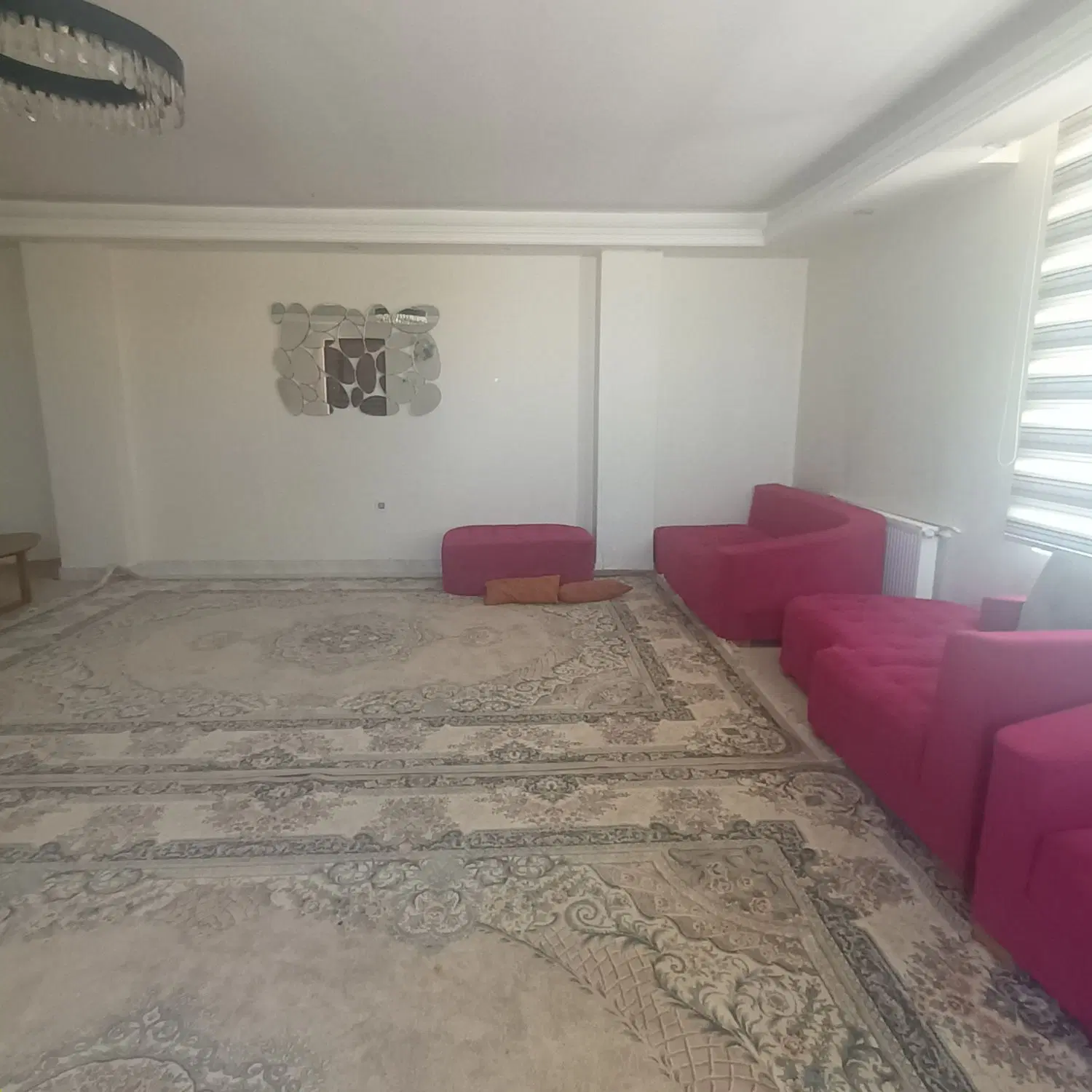 ویلا ۴۵۵ متر جهت سکونت با قدمت بنا رنگرز