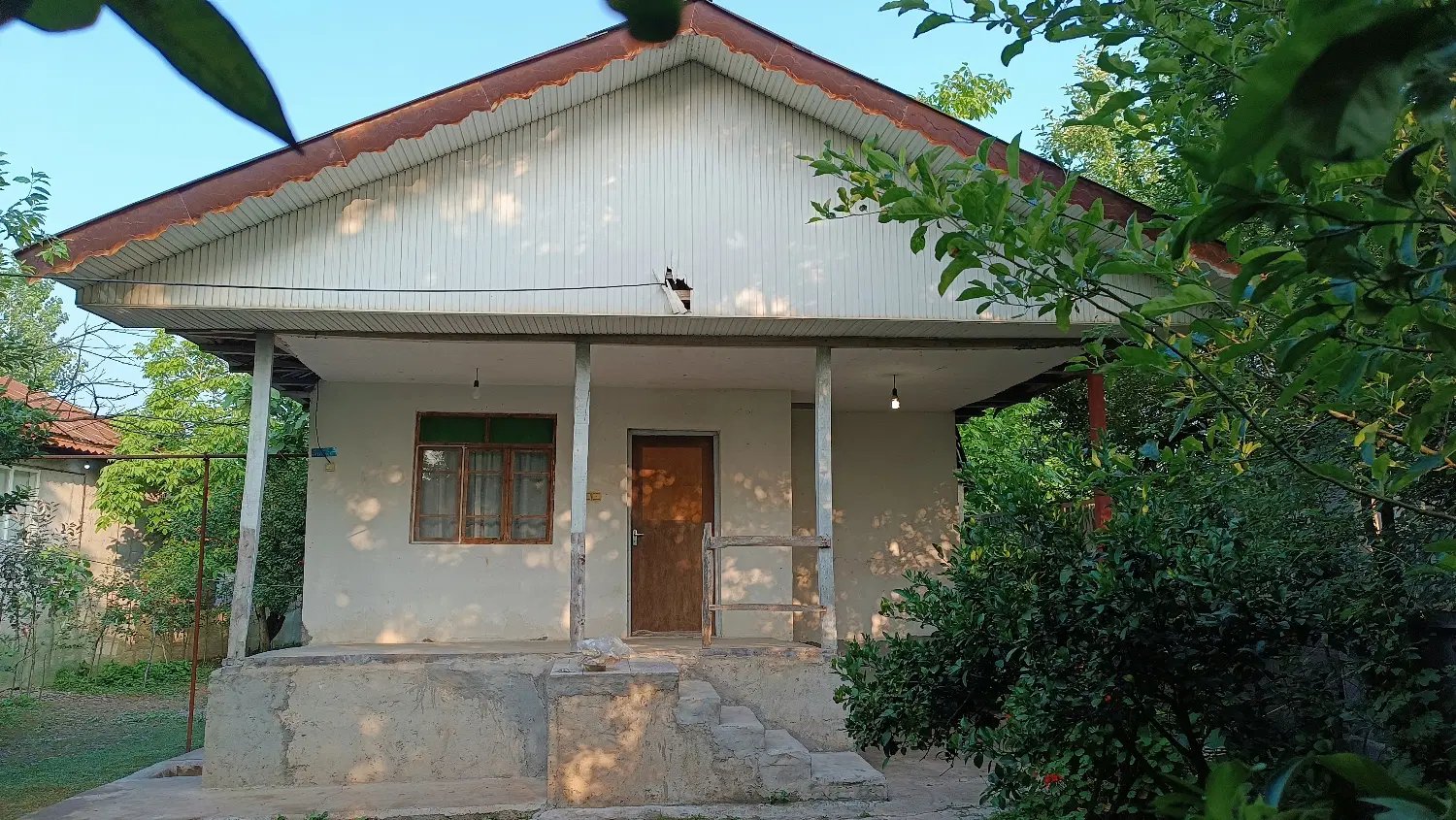 فروش زمین مسکونی با خانه